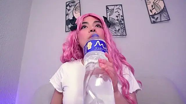 loveegirll1 online show from 03/01/26, 03:17