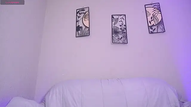 loveegirll1 online show from 03/29/26, 05:09