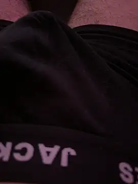 kev1n04 online show from 04/18/26, 05:04