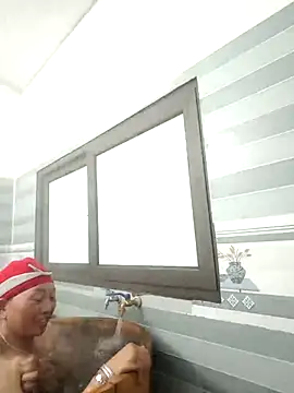 Snapshot of baby_112233 chatting on 02/01/26, 02:48 baby 112233 online show from 02/01/26, 02:48