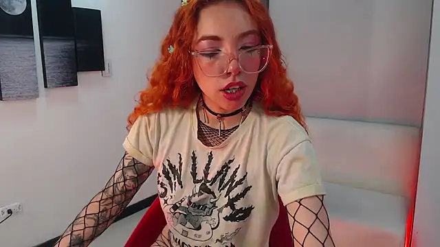 Snapshot of mere_in_redd chatting on 02/24/26, 12:06 mere in redd online show from 02/24/26, 12:06