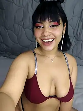 zoe love18 online show from 04/10/26, 03:57