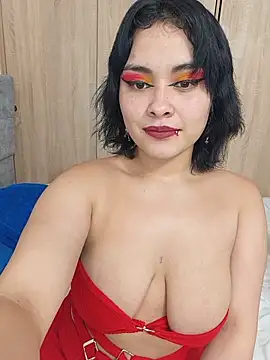 zoe love18 online show from 05/17/26, 02:44