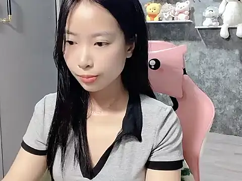 Linne6789 online show from 04/20/26, 06:16