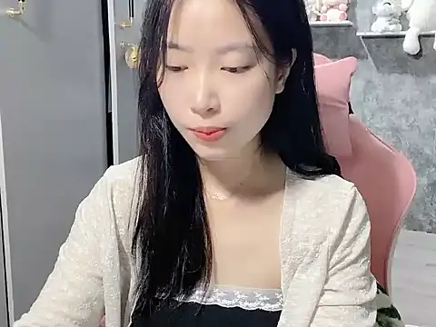 Linne6789 online show from 04/19/26, 05:36