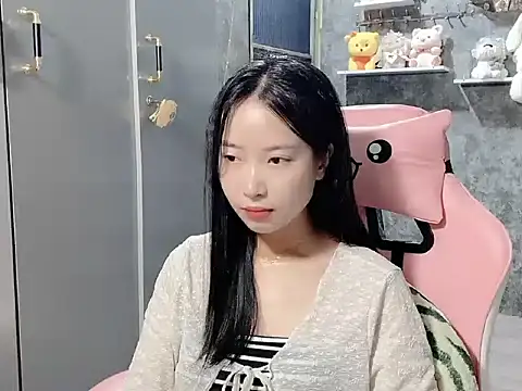 Linne6789 online show from 04/05/26, 04:19