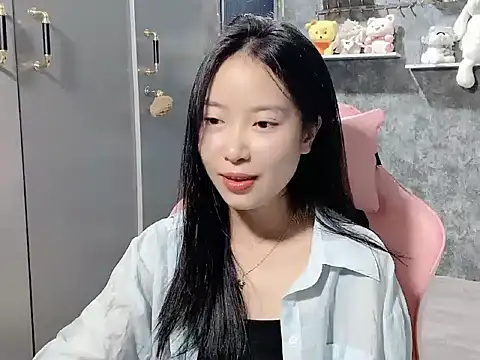Linne6789 online show from 04/25/26, 02:36