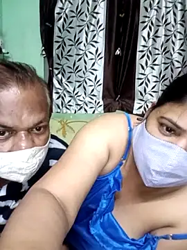 Snapshot of HoneyHush chatting on 02/07/26, 07:11 HoneyHush online show from 02/07/26, 07:11