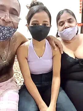 HoneyHush online show from 04/15/26, 06:19