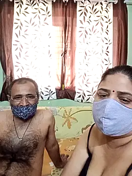 Snapshot of HoneyHush chatting on 02/10/26, 11:09 HoneyHush online show from 02/10/26, 11:09