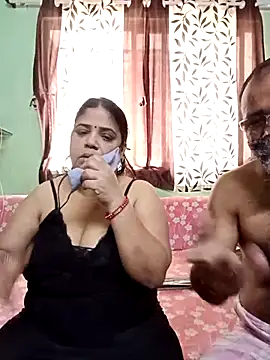 Snapshot of HoneyHush chatting on 02/22/26, 06:05 HoneyHush online show from 02/22/26, 06:05