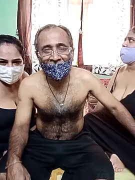 HoneyHush online show from 03/15/26, 09:49