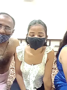 HoneyHush online show from 04/10/26, 09:49