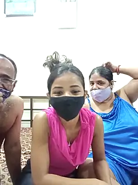 HoneyHush online show from 04/11/26, 07:16