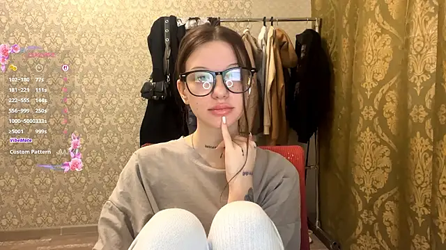 LumPetal online show from 02/12/26, 05:18