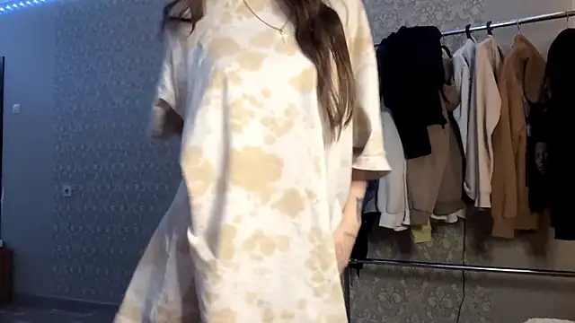 LumPetal online show from 02/17/26, 04:54