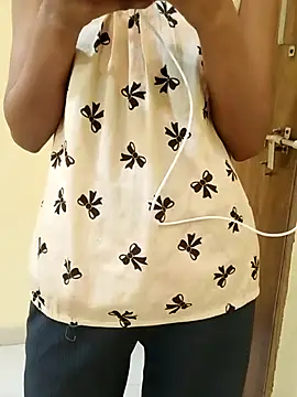 Siya bombay online show from 03/08/26, 02:09