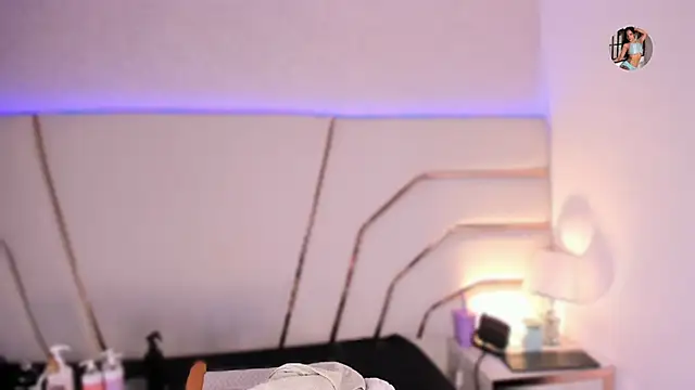 bela palmer online show from 04/11/26, 04:20