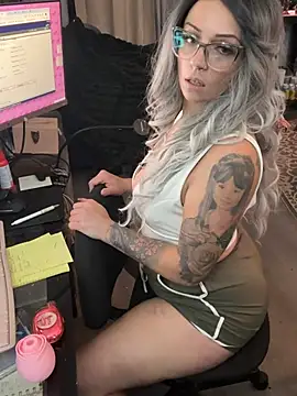Alicethickpeach online show from 06/16/26, 05:13