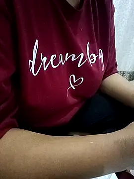 Snapshot of Priyani_2304 chatting on 02/08/26, 08:12 Priyani 2304 online show from 02/08/26, 08:12