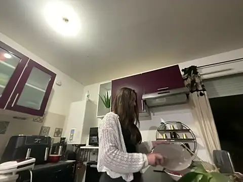 Snapshot of alixxxm7 chatting on 02/17/26, 07:11 alixxxm7 online show from 02/17/26, 07:11