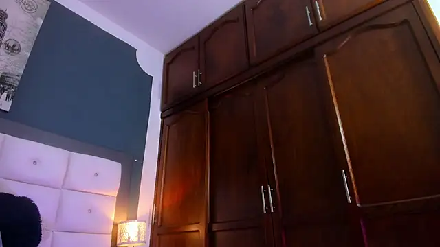 Snapshot of RED_VIOLETH chatting on 02/11/26, 01:55 RED VIOLETH online show from 02/11/26, 01:55