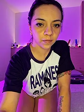 Ana-Spencer online show from 06/02/26, 05:35