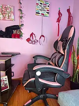 kenia thompsom01 online show from 03/10/26, 12:36