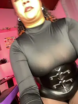 kenia thompsom01 online show from 04/10/26, 11:45