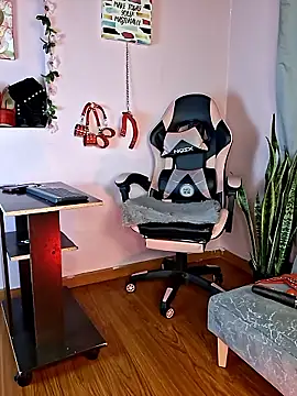 kenia thompsom01 online show from 02/23/26, 11:05