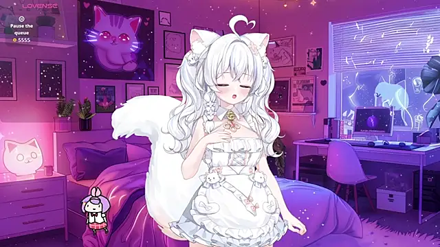 Snapshot of Emi_Glow chatting on 02/17/26, 01:14 Emi Glow online show from 02/17/26, 01:14