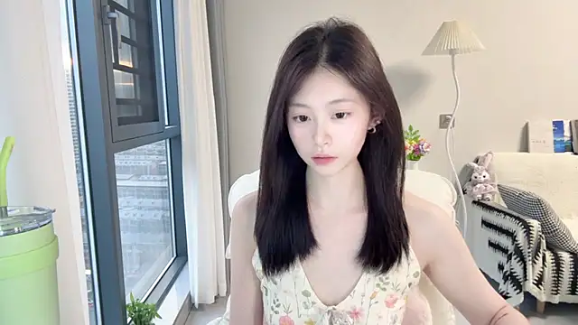 Snapshot of DYyyyyy-- chatting on 06/05/26, 11:16 DYyyyyy-- online show from 06/05/26, 11:16