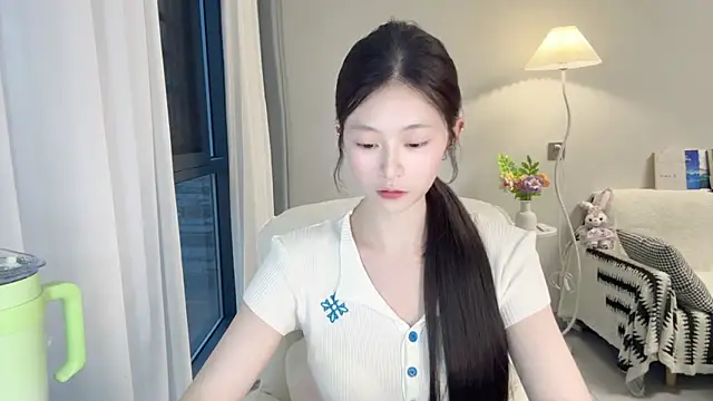Snapshot of DYyyyyy-- chatting on 06/07/26, 11:26 DYyyyyy-- online show from 06/07/26, 11:26