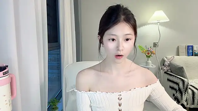Snapshot of DYyyyyy-- chatting on 07/04/26, 11:27 DYyyyyy-- online show from 07/04/26, 11:27