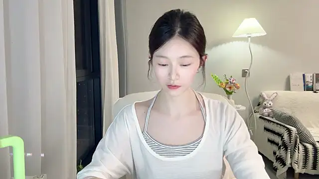 Snapshot of DYyyyyy-- chatting on 06/16/26, 11:54 DYyyyyy-- online show from 06/16/26, 11:54