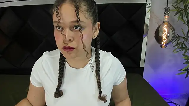 IrinaVoshh  online show from 03/12/26, 07:07