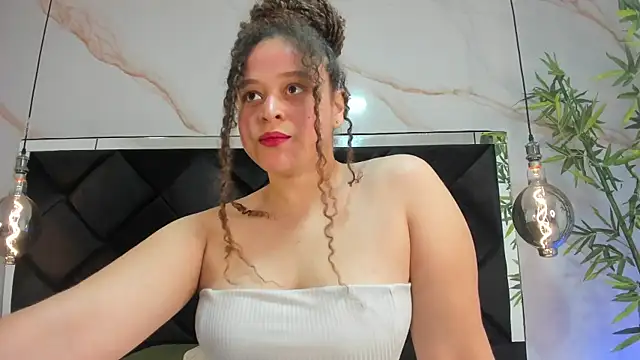 IrinaVoshh  online show from 04/08/26, 07:15