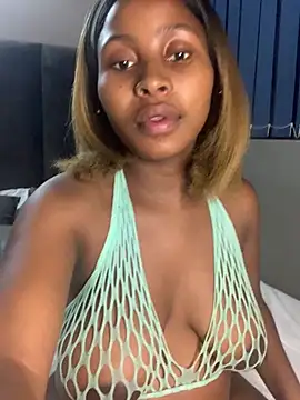 Snapshot of SexyLaylahx chatting on 02/07/26, 10:07 SexyLaylahx online show from 02/07/26, 10:07