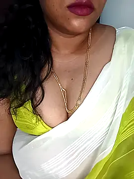 Snapshot of Chinnima143 chatting on 02/04/26, 04:35 Chinnima143 online show from 02/04/26, 04:35