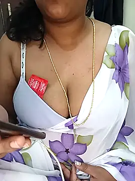 Snapshot of Chinnima143 chatting on 02/16/26, 07:18 Chinnima143 online show from 02/16/26, 07:18