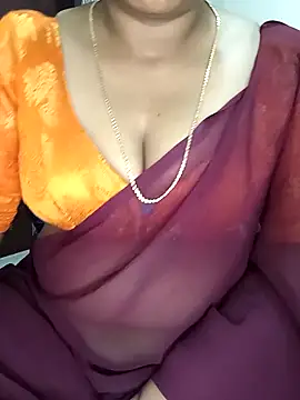 Snapshot of Chinnima143 chatting on 02/25/26, 02:56 Chinnima143 online show from 02/25/26, 02:56