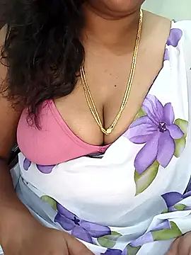 Snapshot of Chinnima143 chatting on 02/09/26, 05:44 Chinnima143 online show from 02/09/26, 05:44