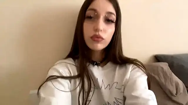 CutieWorm online show from 02/01/26, 11:19