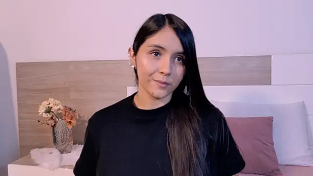 Snapshot of AlisonLamer chatting on 04/10/26, 08:49 AlisonLamer online show from 04/10/26, 08:49