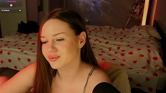 Alisia here online show from 03/27/26, 07:48