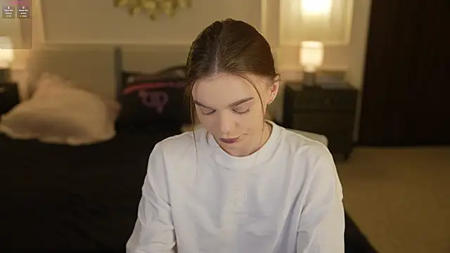 Zlata Sky online show from 10/27/25, 03:46