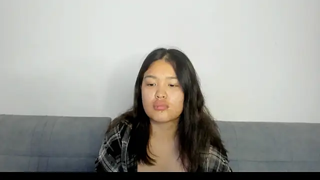 luna yum online show from 02/25/26, 07:25