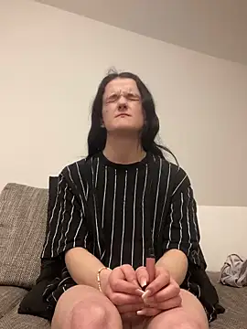 LeonieClaire online show from 02/28/26, 05:12