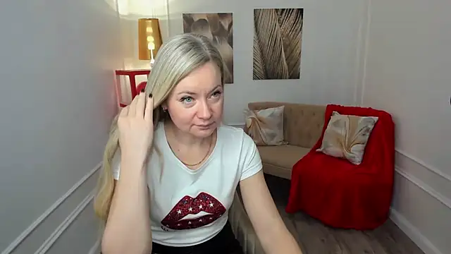 Snapshot of CharlotteKerti chatting on 02/10/26, 11:53 CharlotteKerti online show from 02/10/26, 11:53