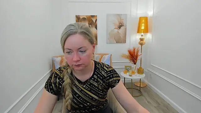 Snapshot of CharlotteKerti chatting on 04/01/26, 05:54 CharlotteKerti online show from 04/01/26, 05:54